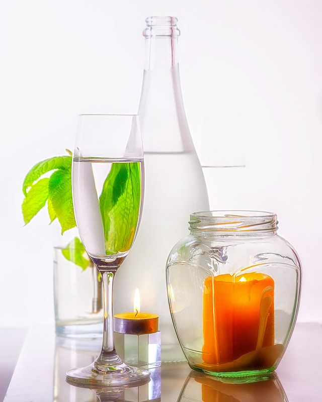 на светлом фоне фото превью