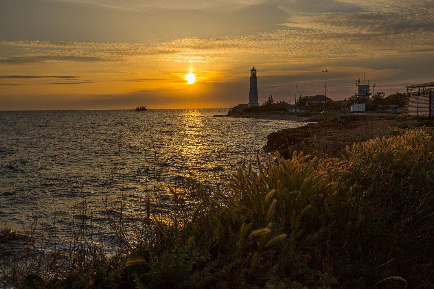 крым, тарханкут, тарханкутский маяк, мыс тарханкут, черноморское, черноморский район, тарханкутский заповедник, черное море, черный мыс, кара-мрун, джангуль, мыс прибойный, Titov Serge