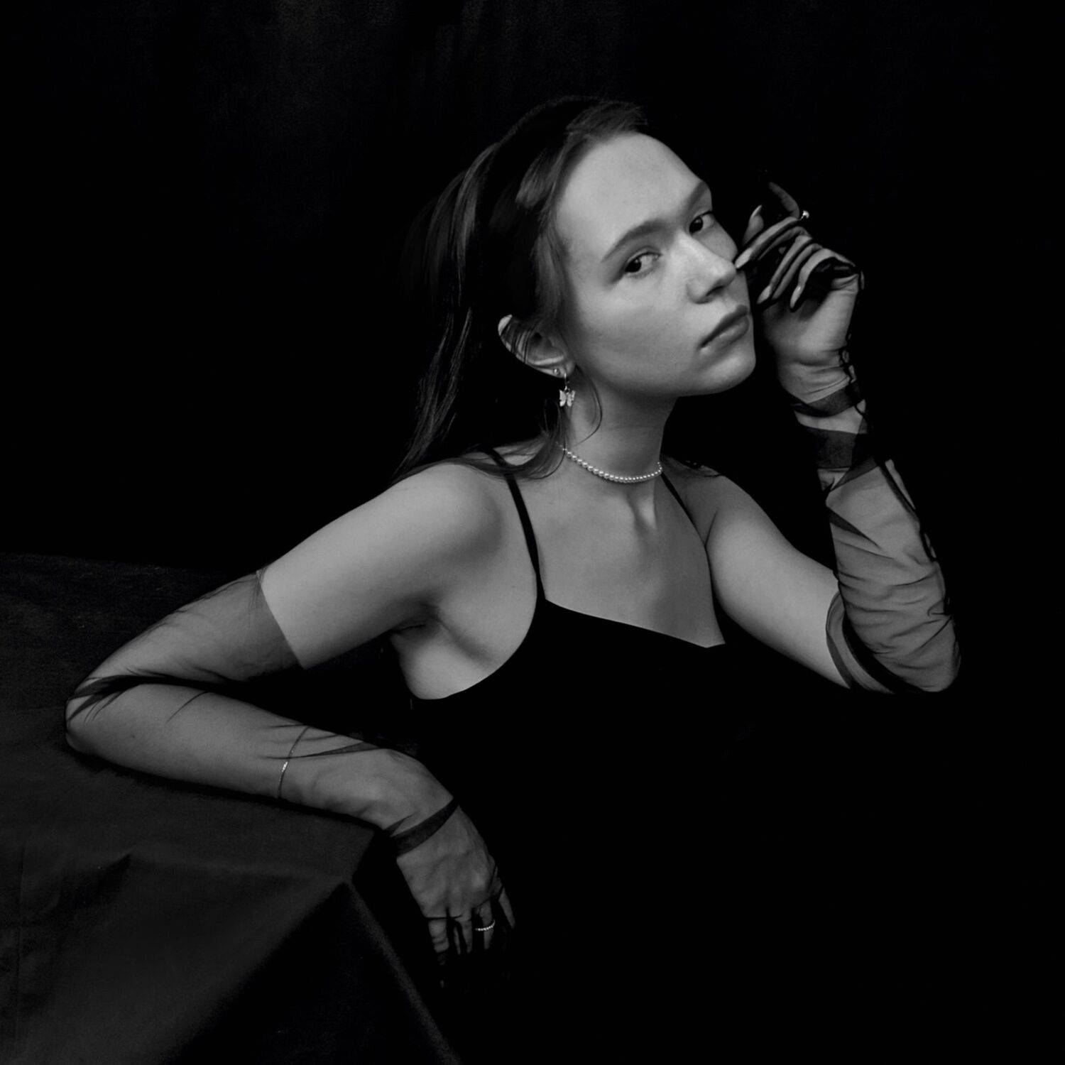 девушка, портрет, глаза, взгляд, волосы, апатиты, Николай Смоляк