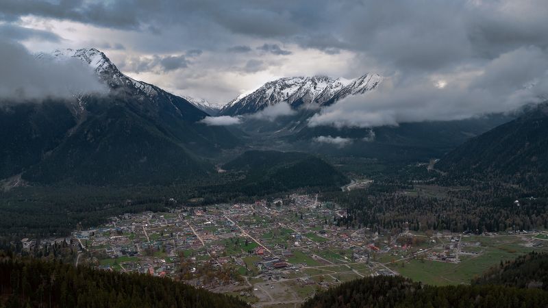 архыз, горы, аэрофотосъёмка Затерянный среди гор фото превью