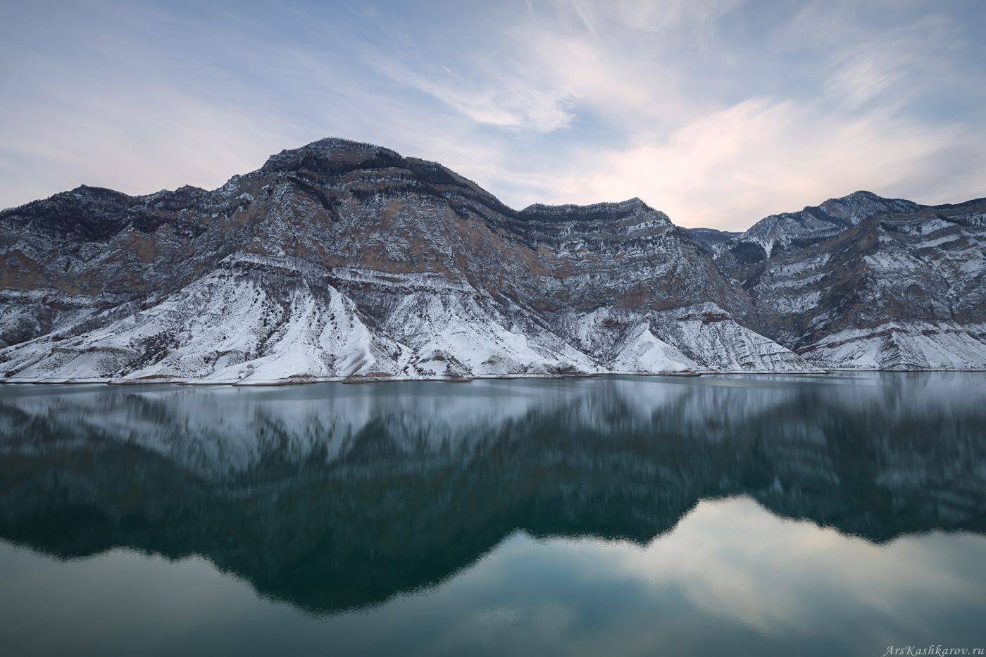 Ирганайское водохранилище, отражение, Дагестан, Аварское Койсу, Кавказ, зимнее озеро, Арсений Кашкаров