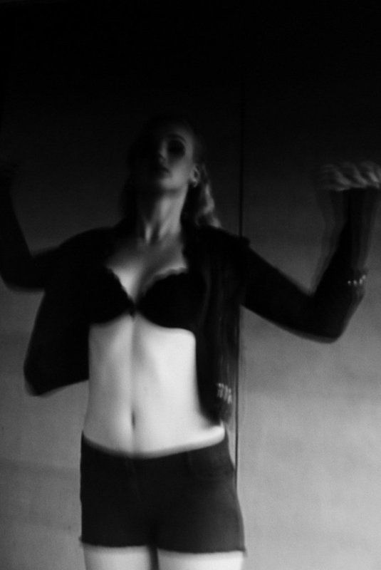 Blury, Lomo, Models, Plastic camera, Plastic lense, Shooting, Unsharp And all her face was honey фото превью