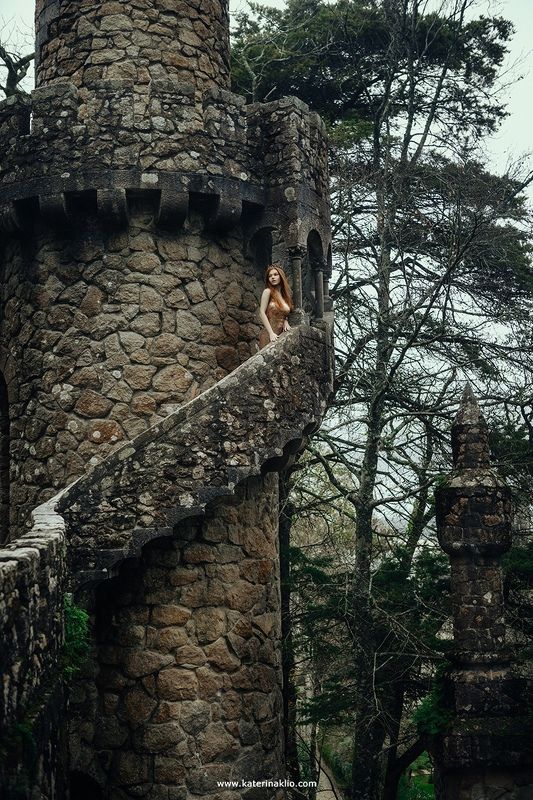 gold, golden, dress, nature, Portugal, castle, old, prrincess, fairy, fairytale  Golden Princess  фото превью