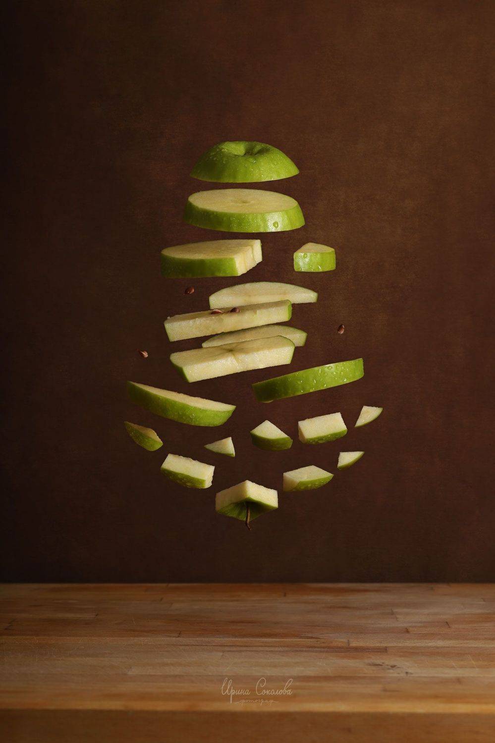 яблоко, левитация, фрукты, еда, натюрморт, арт, Соколова Ирина