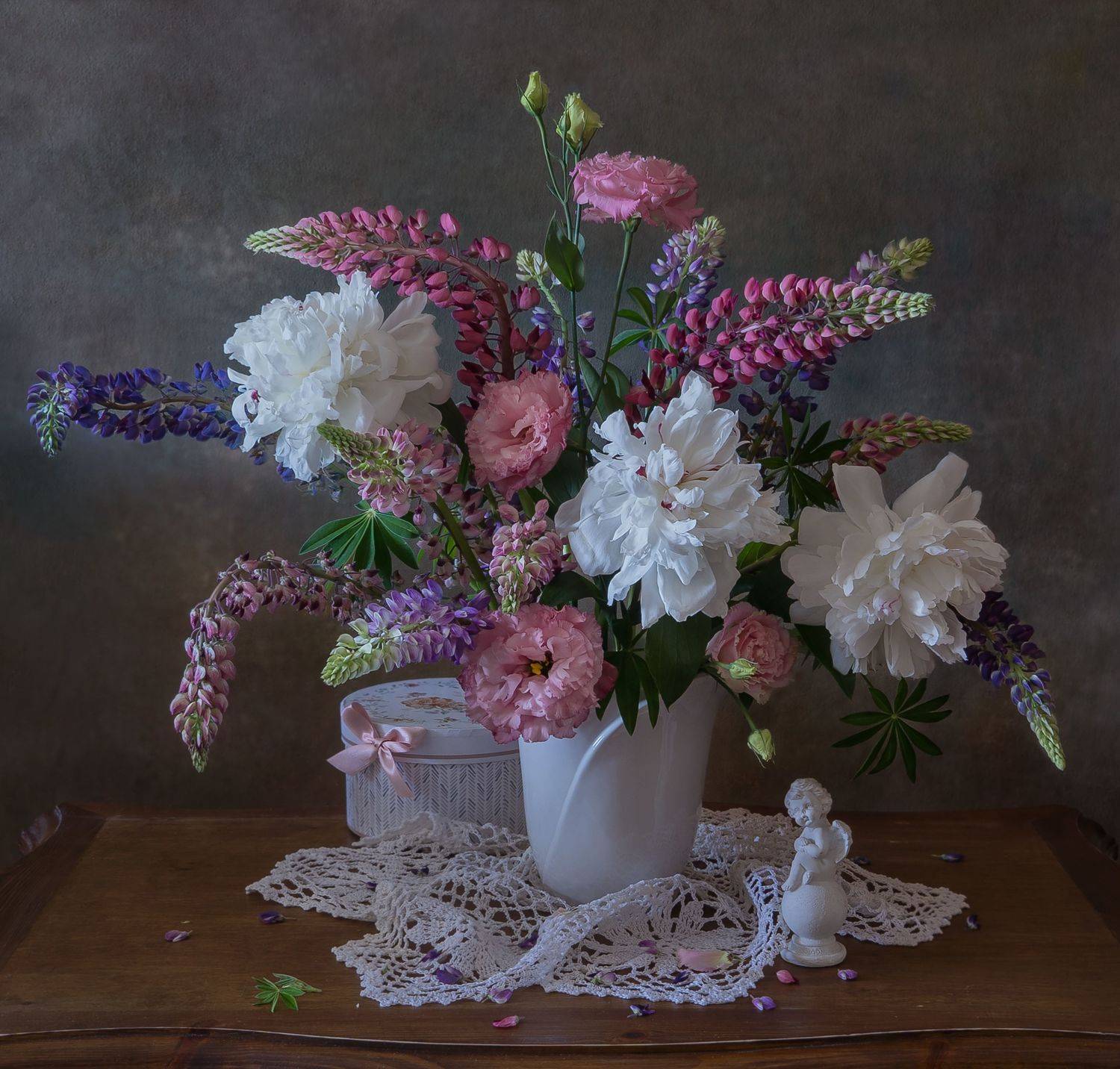 классика, букет, нежность, июнь, пионы, люпины,, Галина Тришина