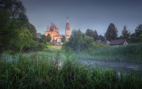 На окраине села