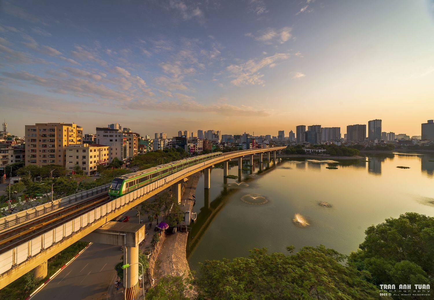Sunset, Train, Cityscape, Laowa12mm, Lake, Trần Anh Tuấn