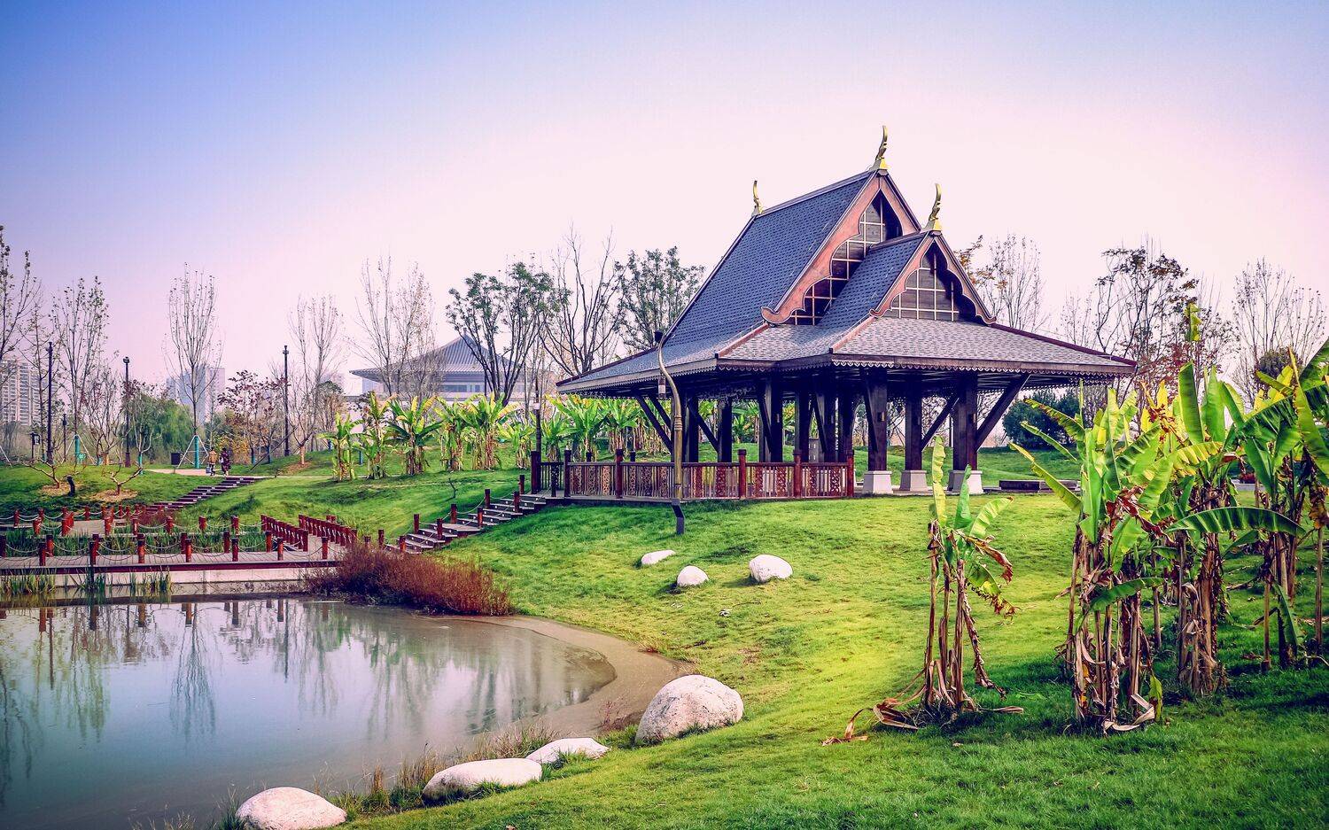 夏日公园, 吴 微雨墨烟鸿