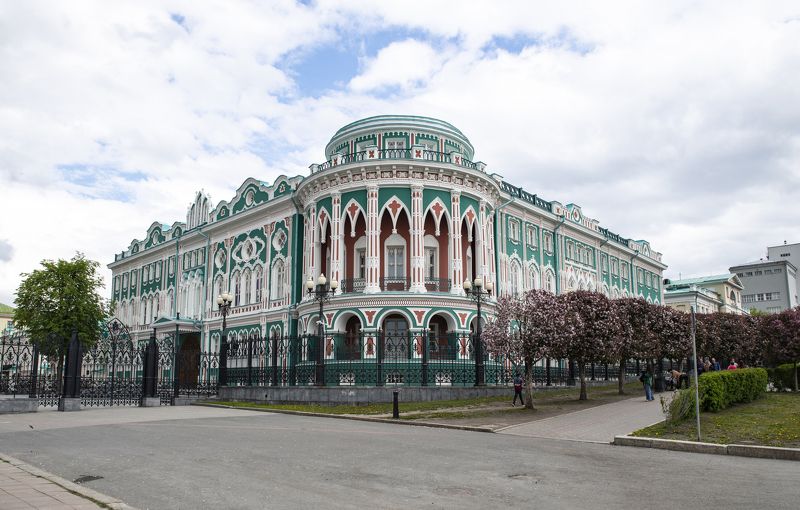 Кружева дома Севастьянова. Екатеринбург. фото превью