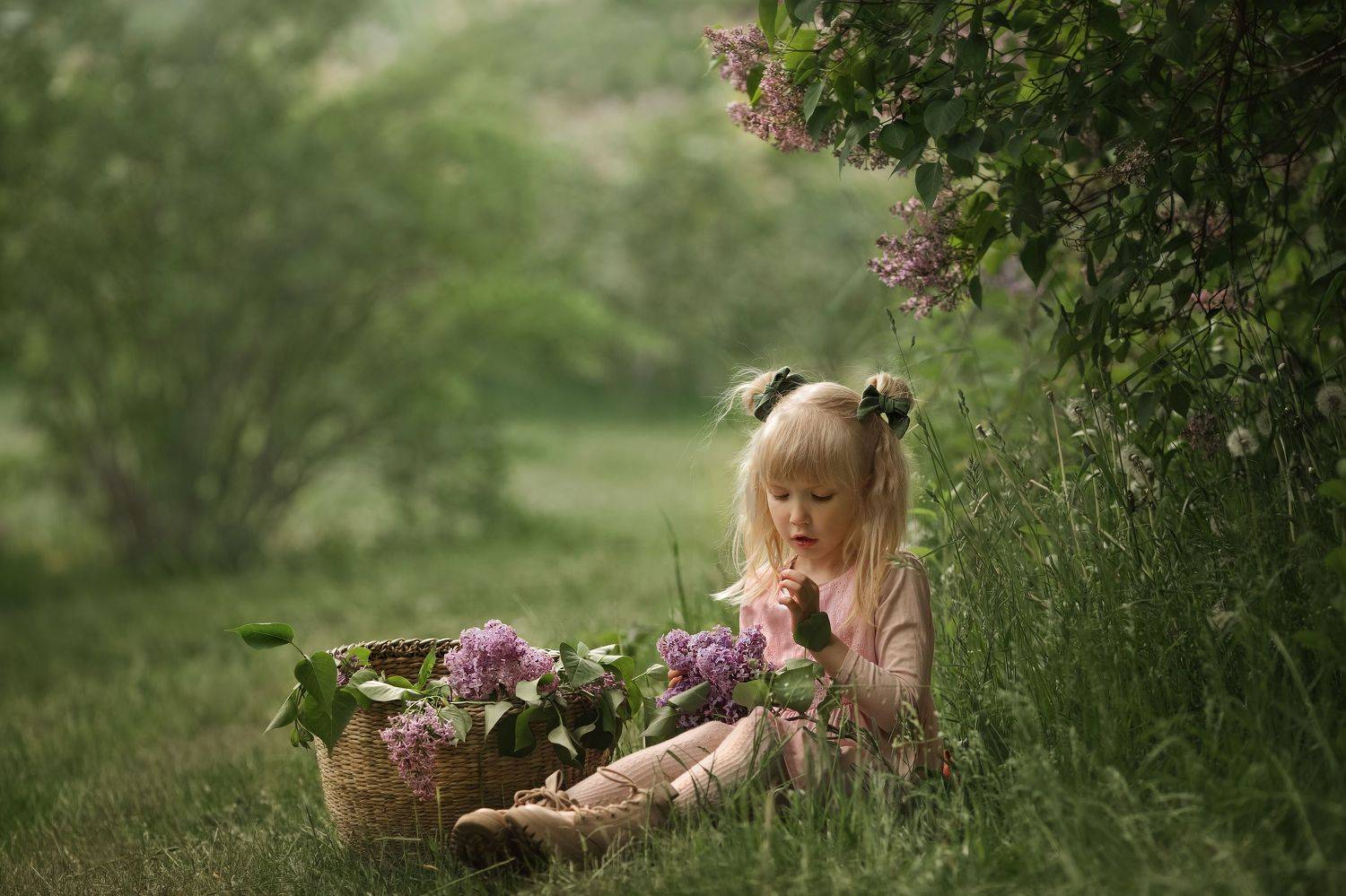 дети, девочка, сирень, природа,лето, Наумова Светлана