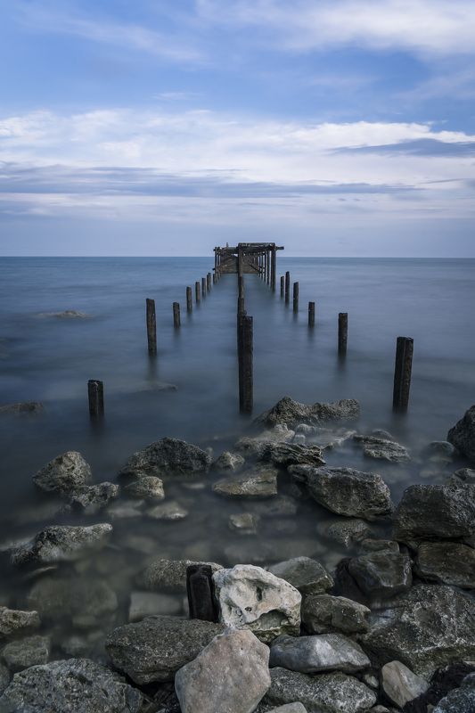 nature sea landscapes vertical Pirates of the Caribbean - Balchik фото превью