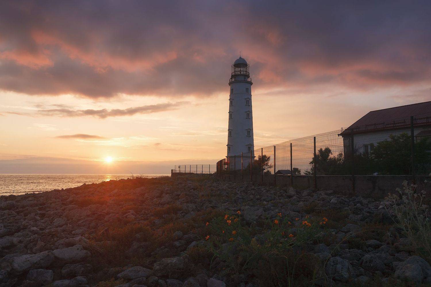 севастополь, море, закат, маяк., Владимир Дубинин