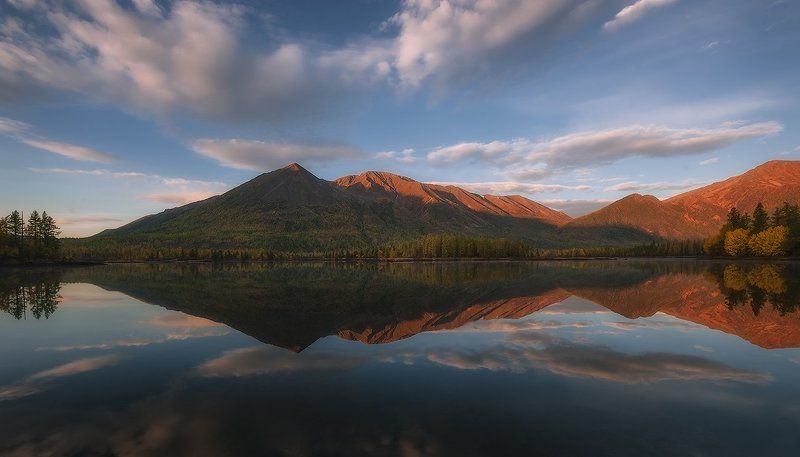Утреннее зеркало озера Олон-Нур... фото превью