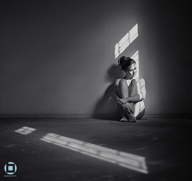 WOMAN фото превью