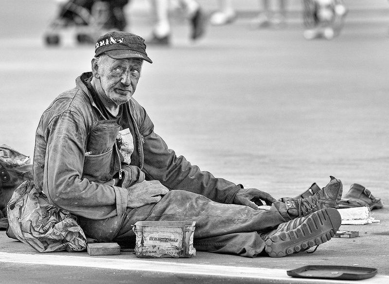 уличный художник фото превью