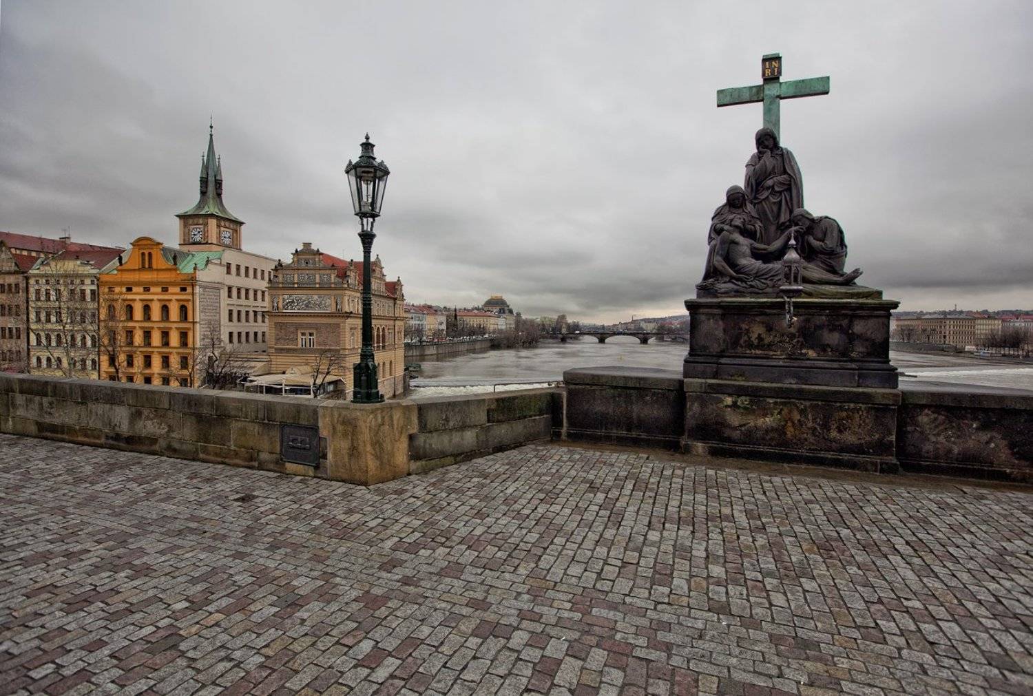 IESUS NAZARENUS REX IUDAEORUM, Карлов мост, Прага, Леонид