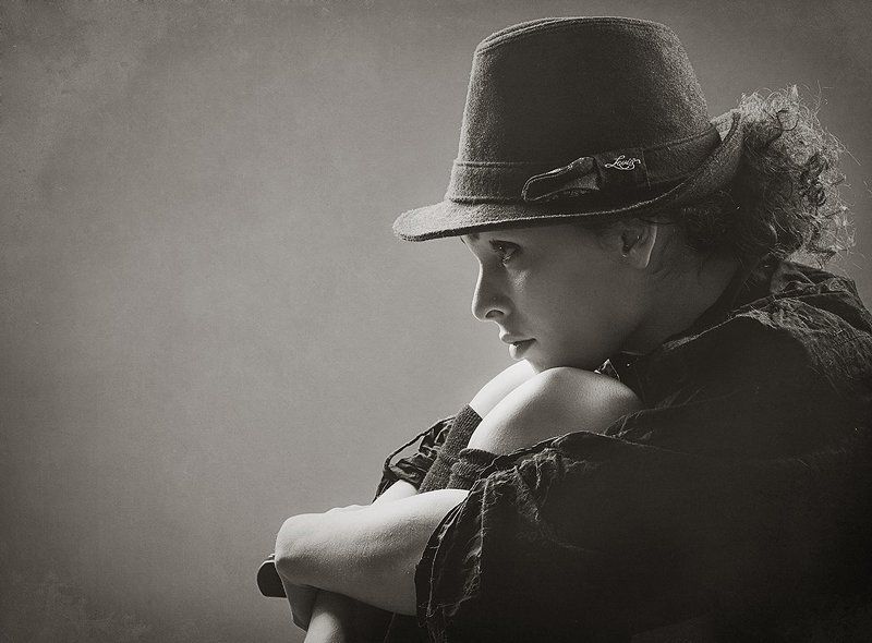 Holy фото превью