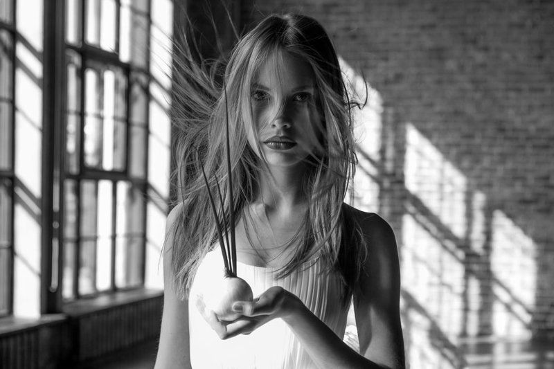 Катя и лук фото превью