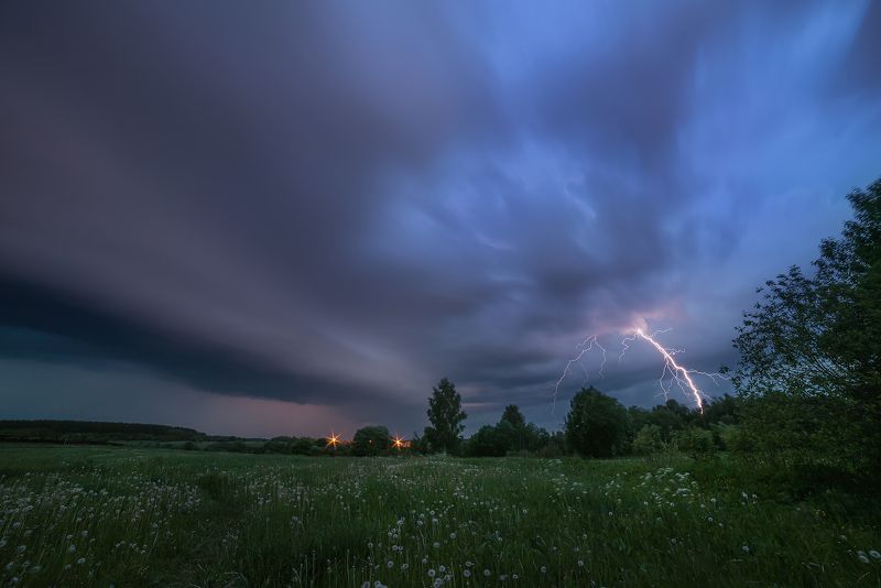 гроза молния молнии зарница небо облака Вечерняя гроза фото превью