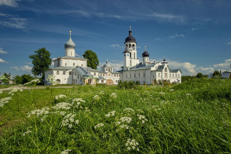 Иоанно-Богословский Савво-Крыпецкий мужской монастырь фото превью
