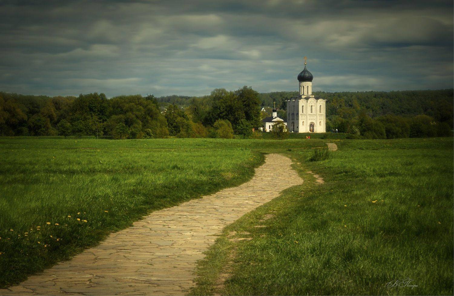 церковь тропинка облака, Вера Петри