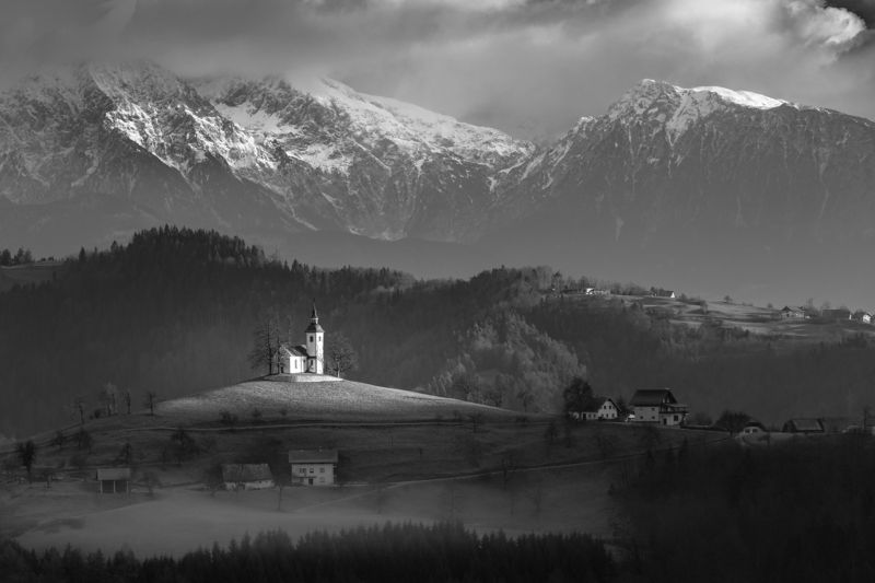 church, cathedral, temple, mountains, black and white, landscape, slovenia St Thomas Church, Slovenia фото превью