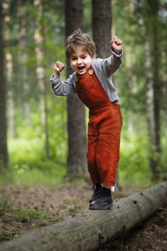 дети,счастье,любовь,фотография,лес По бревнышку фото превью