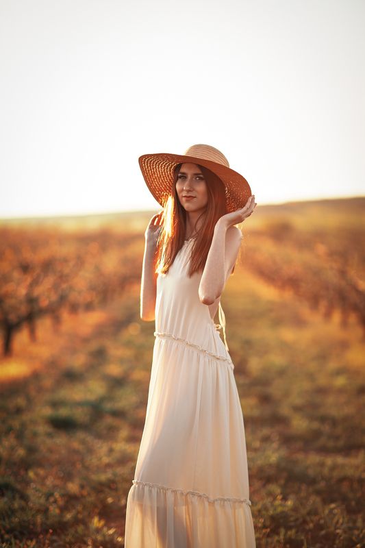 Elvira фото превью