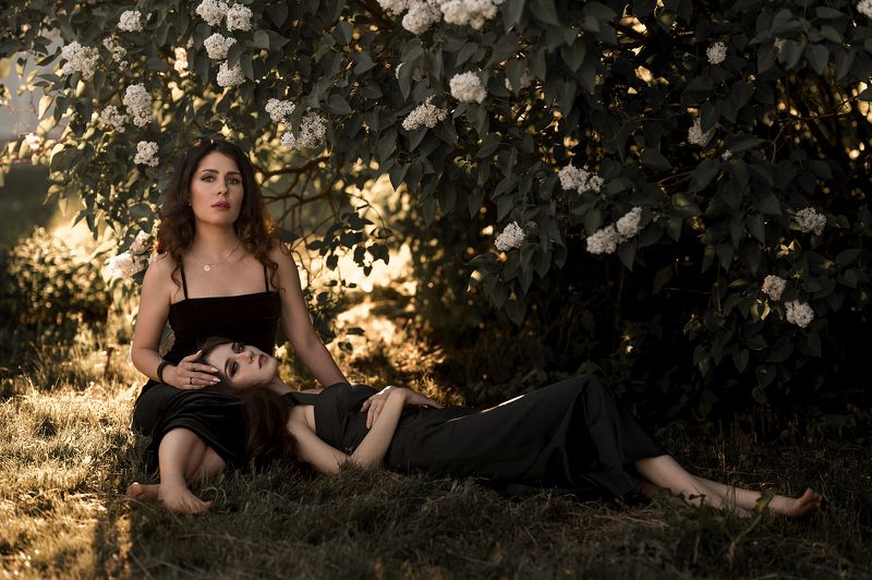 Mother & daughter фото превью