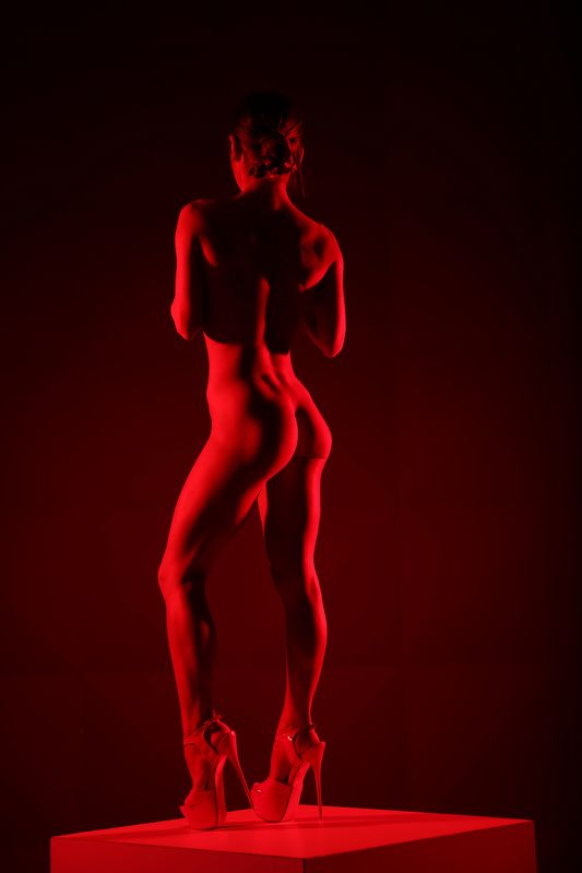 nude,red,girl,woman,naked,женщина,обнажение, красный,девушка, каблук Red фото превью