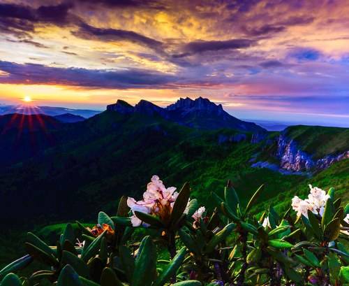 Закат с видом на Тхачи