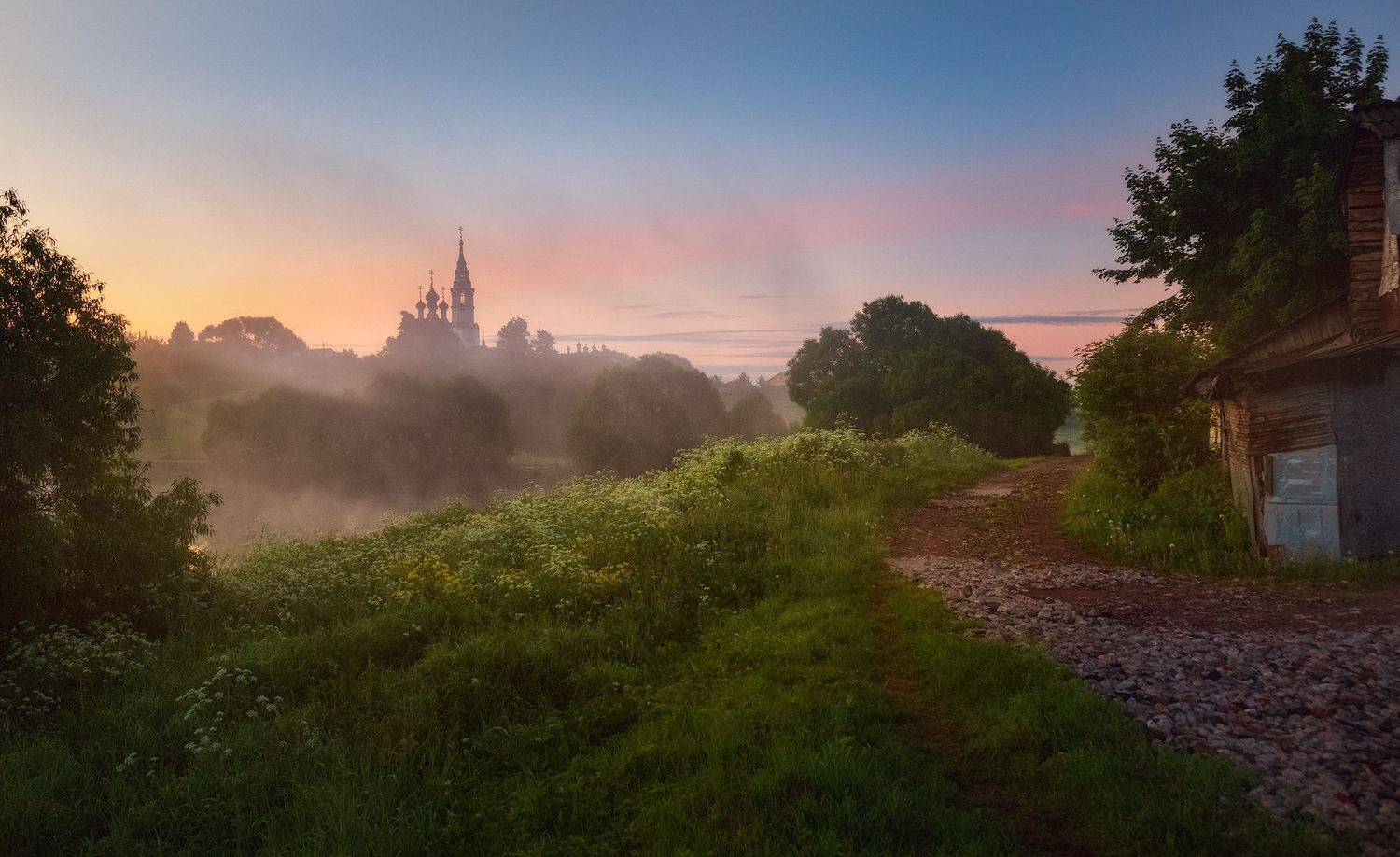 валищево,  подмосковье,  храм, туман, лето, Александр Стрельчук