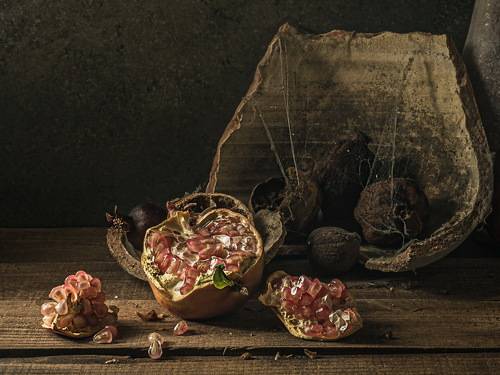 About pomegranates, old and young.  О гранатах, старых и молодых.