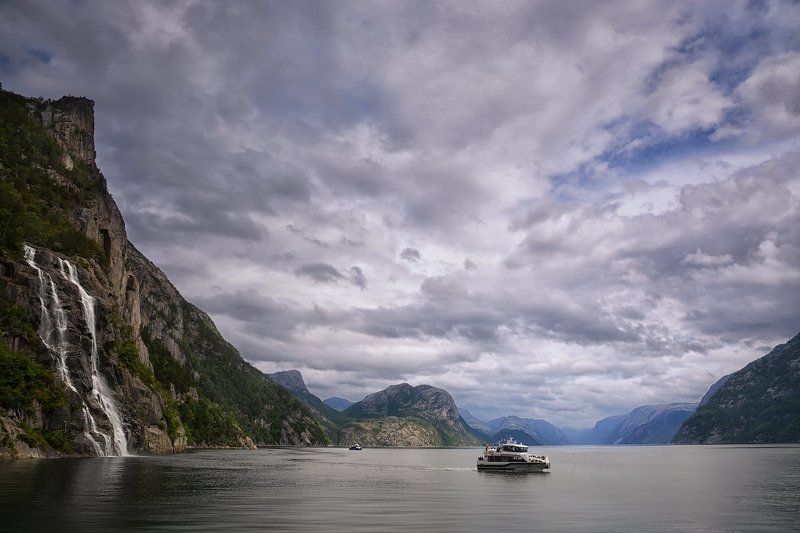 Люсефьорд, Норвегия Прогулки по Люсефьорду фото превью