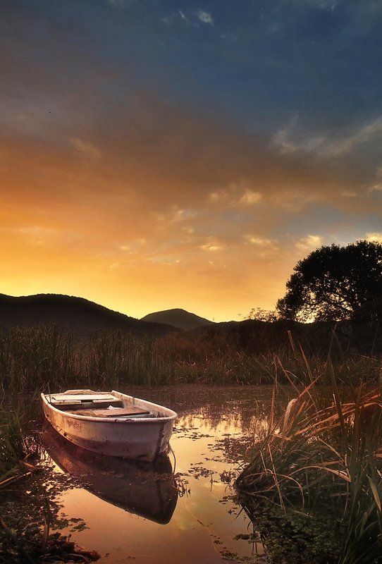 small boat ... фото превью