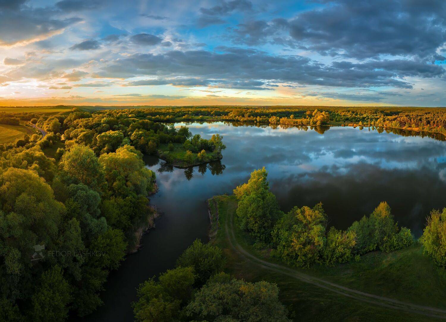 белгородская область, май, весна, весенний, сорокинское водохранилище, река оскол, закат, аэросъёмка, отражение, зеркальное, берег, облака, небо, лес, сверху,, Лашков Фёдор