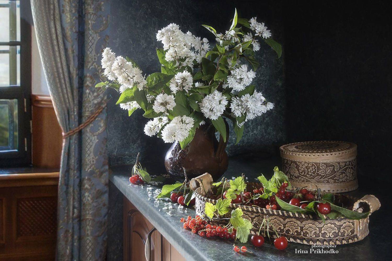 натюрморт, букеты, цветущие  кустарники, дейция шершавая, ягоды, вишня, Приходько Ирина