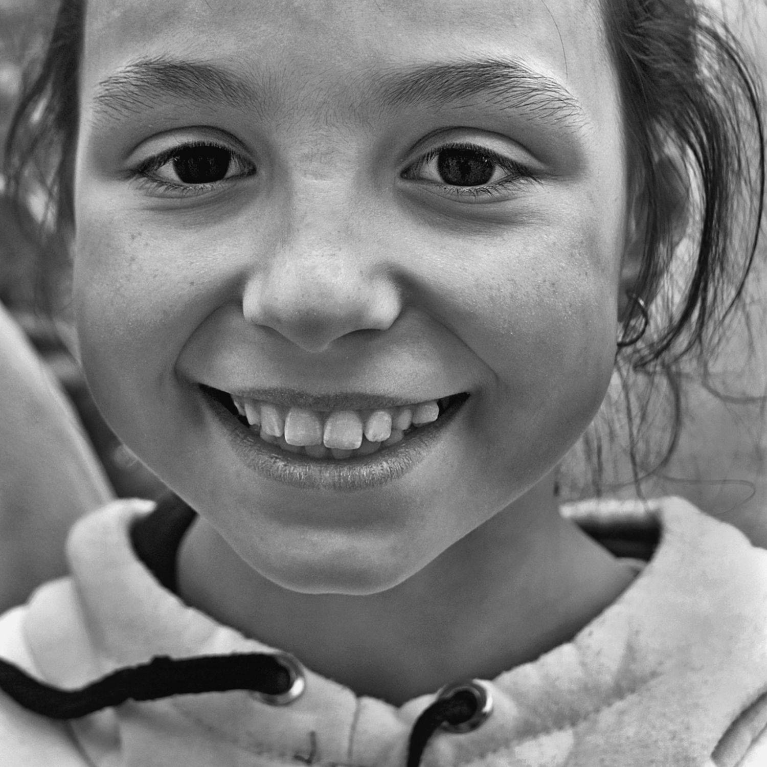 девушка, портрет, глаза, взгляд, волосы, апатиты, Николай Смоляк