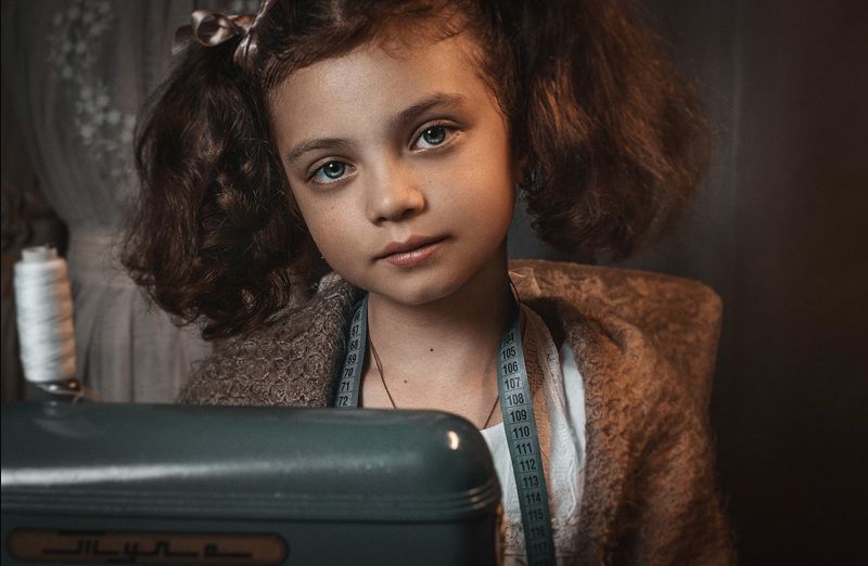 Швея фото превью