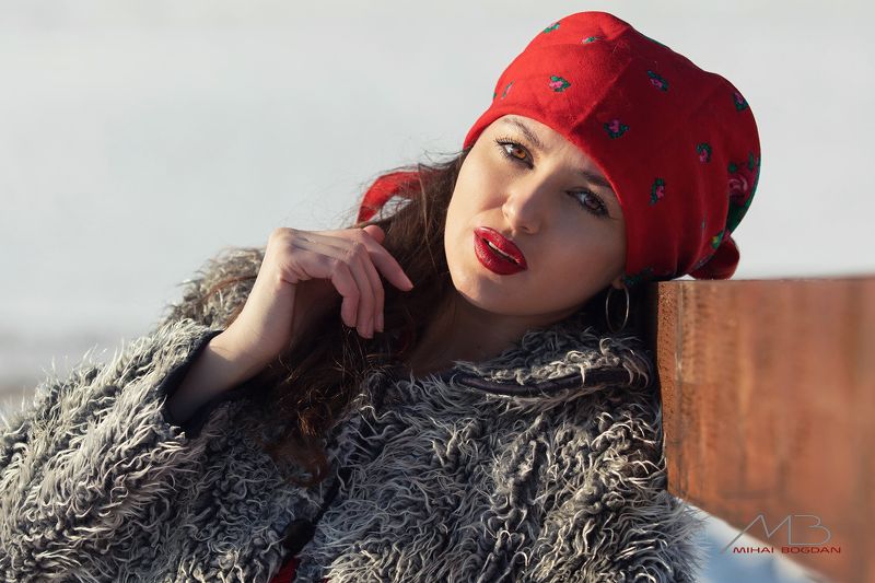 Romanian girl фото превью