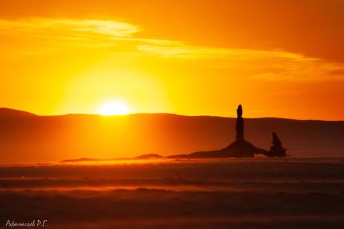 Пустынный закат в Сибири