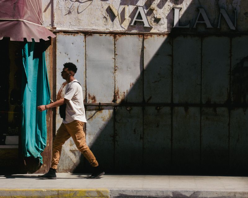 Into the light фото превью