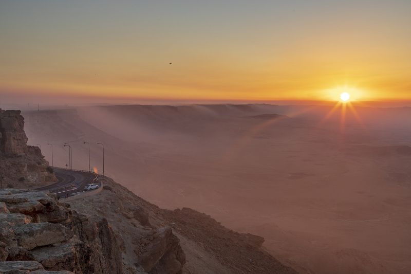 sunrise over Crater Ramon фото превью