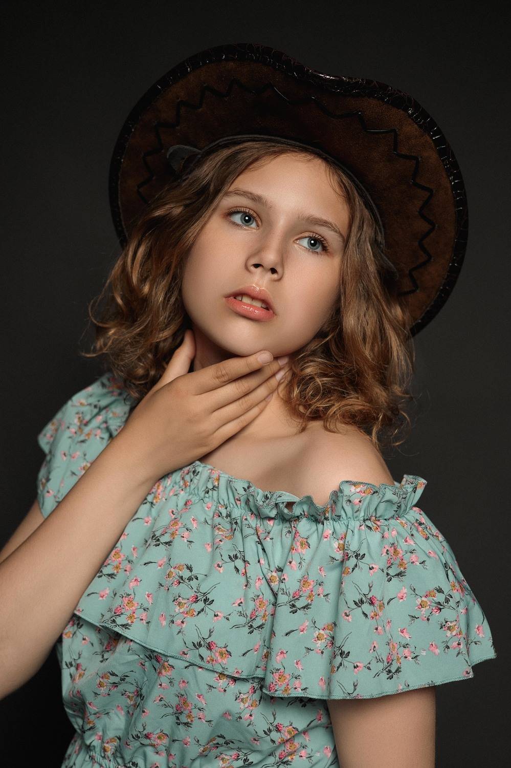 девушка, модель, портрет, фотосессия, студия, макияж, гламур, girl, model, modeling, young, portrait, make-up, творческий портрет, женский портрет, woman, young woman, glamour, постановка, постановочная фотография, fashion, Владимир Васильев