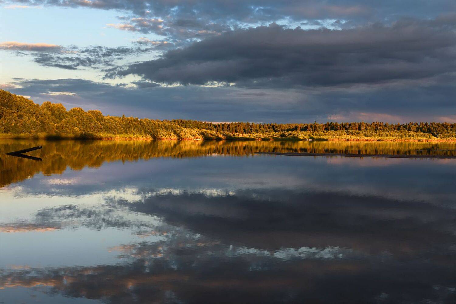 лето июнь вечер река облака отражения лес берег, Вера Ра