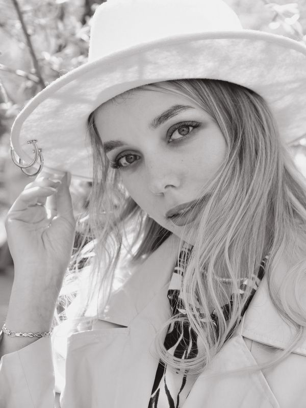 портрет, жанровый портрет, девушка, спб, питер, парк,  фотограф в санкт-петербурге, образ, волшебство, сказка Регина. фото превью