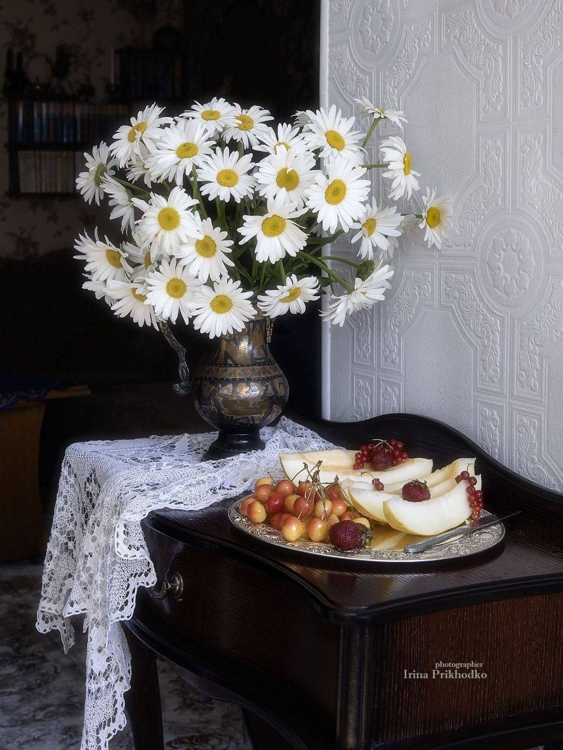 натюрморт, фруты. лето, ромашки, букет, Приходько Ирина