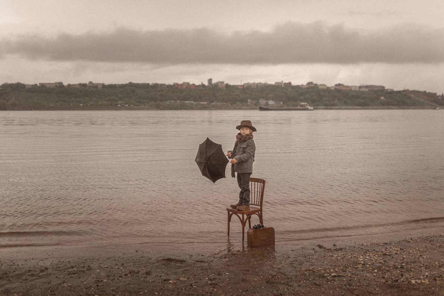 дети, мальчик, детскаяфотография, дождь, кино, Елена Чернигина