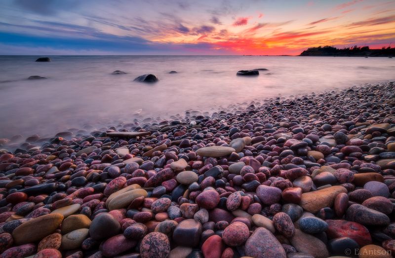 пейзаж, природа, море, эстония Вечер на каменистом пляже фото превью