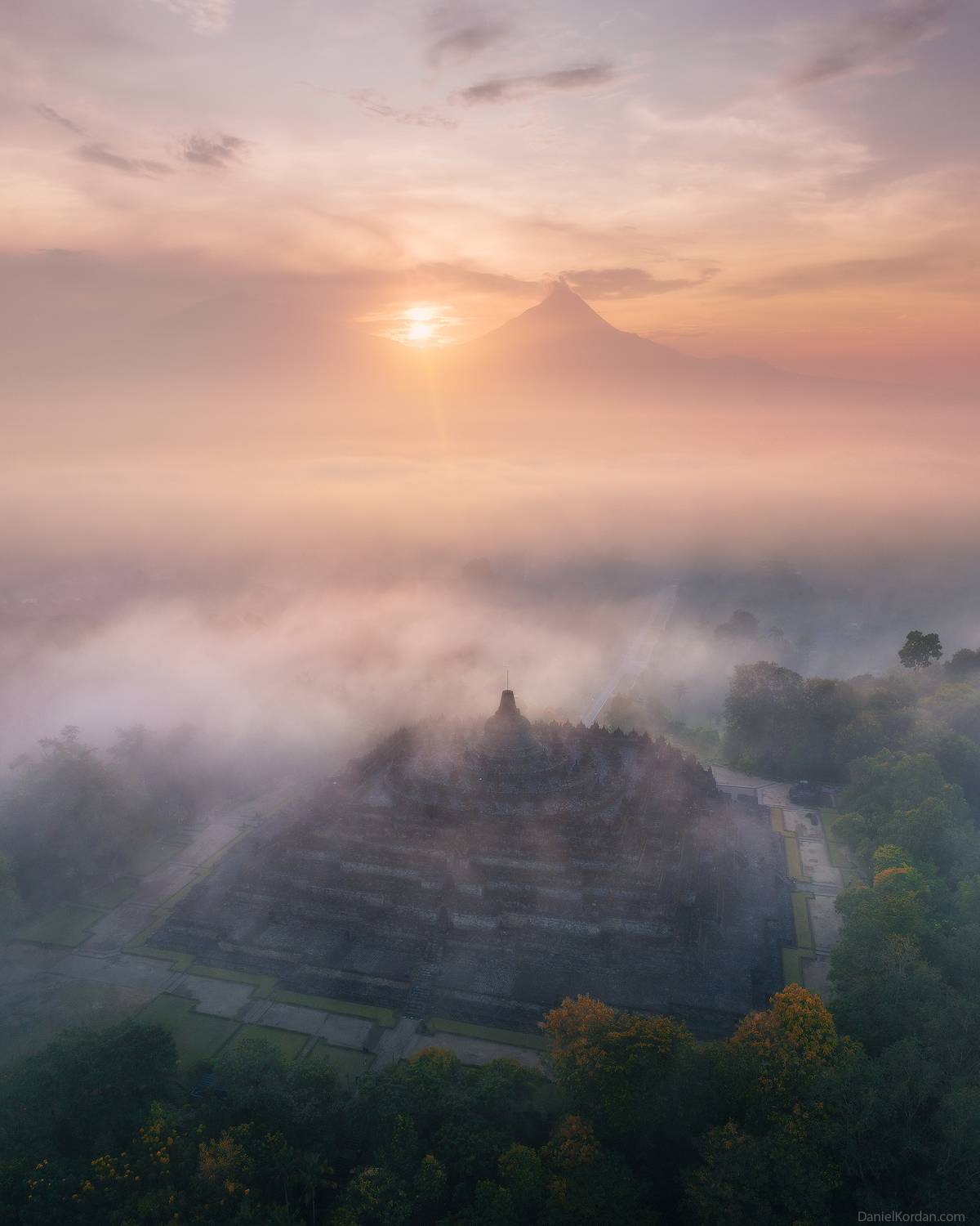 Borobudur, Даниил Коржонов